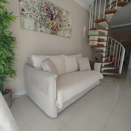 Apartment A Bright With A Pool *