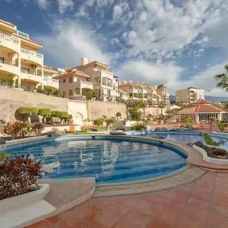 A Bright With A Pool Apartment