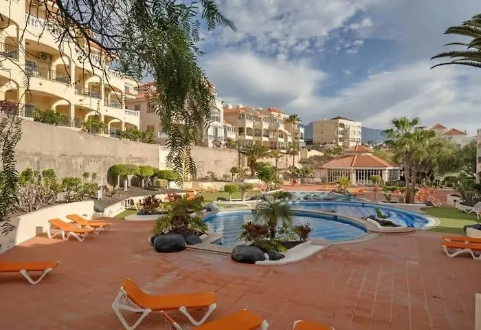 A Bright With A Pool Apartamento