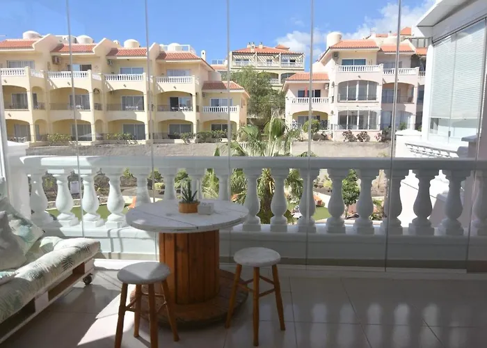 A Bright With A Pool Apartman *